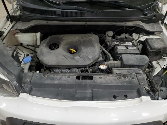 KNDJP3A53F7786744 - 2015 KIA SOUL + WHITE photo 12