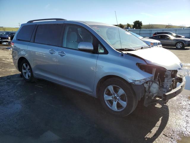 5TDKK3DC2BS129320 - 2011 TOYOTA SIENNA LE SILVER photo 4