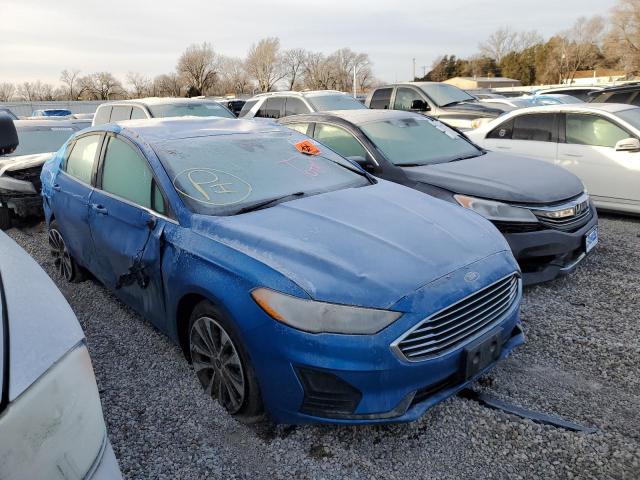 3FA6P0T92LR240726 - 2020 FORD FUSION SE BLUE photo 4