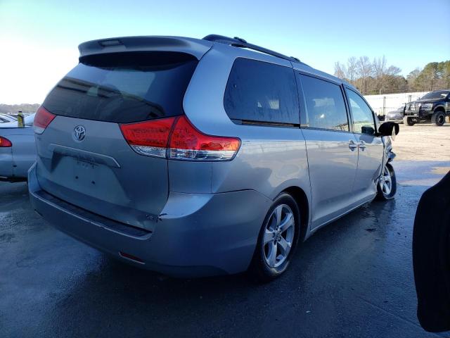 5TDKK3DC6DS367092 - 2013 TOYOTA SIENNA LE SILVER photo 3