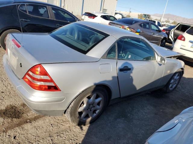 WDBKK47F4XF093325 - 1999 MERCEDES-BENZ SLK 230 KOMPRESSOR GRAY photo 3