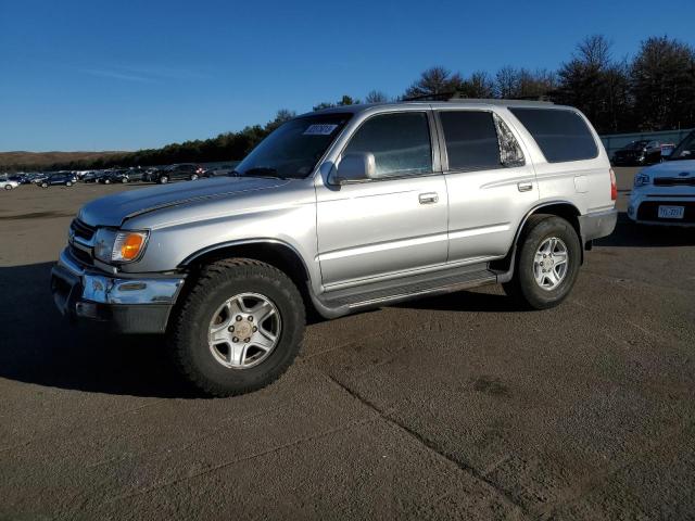 2001 TOYOTA 4RUNNER SR5, 