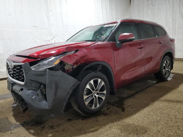 5TDHZRBH2MS537617 - 2021 TOYOTA HIGHLANDER XLE RED photo 1