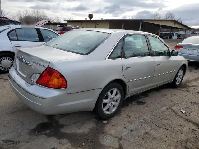 4T1BF28B11U132702 - 2001 TOYOTA AVALON XL SILVER photo 3