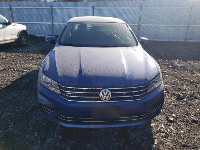 1VWDT7A30HC001652 - 2017 VOLKSWAGEN PASSAT R-LINE Blau Foto 5