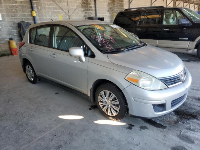 3N1BC13E59L364429 - 2009 NISSAN VERSA S SILVER photo 4