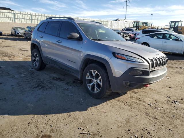 1C4PJMBB9JD571773 - 2018 JEEP CHEROKEE TRAILHAWK GRAY photo 4