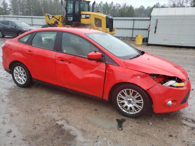 1FAHP3F25CL333280 - 2012 FORD FOCUS SE RED photo 4