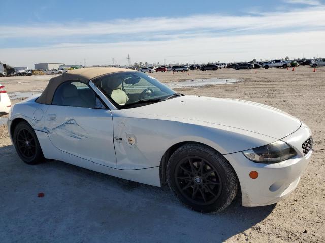 4USBT33575LS55267 - 2005 BMW Z4 2.5 WHITE photo 4