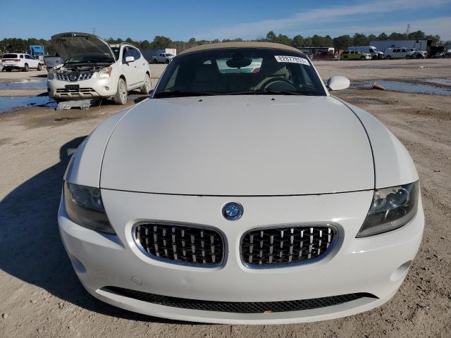 4USBT33575LS55267 - 2005 BMW Z4 2.5 WHITE photo 5