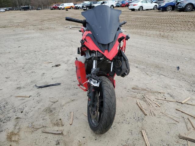 JKAEXEE16CDA03995 - 2012 KAWASAKI EX650 EC RED photo 2