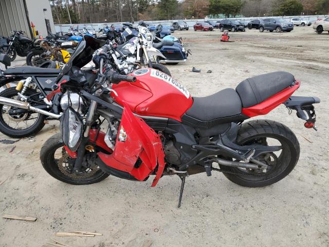 JKAEXEE16CDA03995 - 2012 KAWASAKI EX650 EC RED photo 3