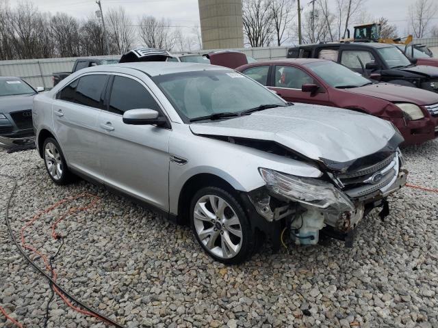 1FAHP2EW4AG154619 - 2010 FORD TAURUS SEL SILVER photo 4