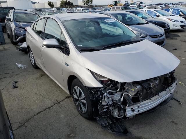 JTDKARFP5H3035657 - 2017 TOYOTA PRIUS PRIM SILVER photo 4