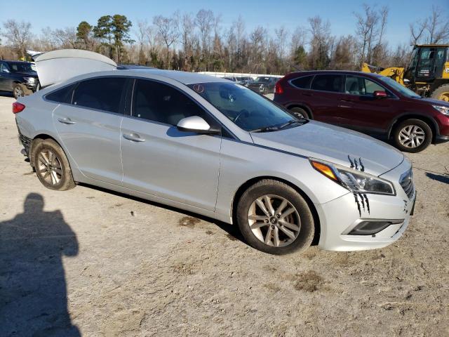 5NPE24AFXGH319090 - 2016 HYUNDAI SONATA SE SILVER photo 4