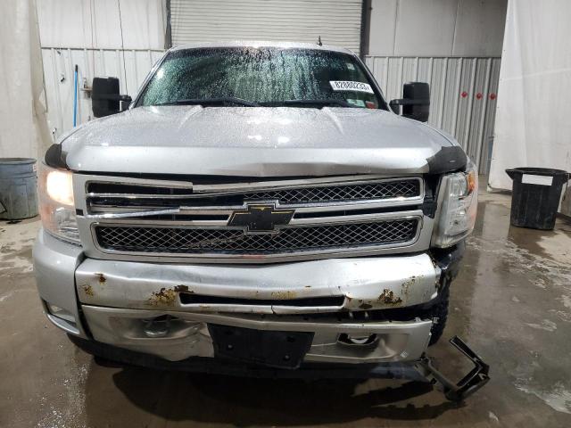 1GCRKSE75DZ389724 - 2013 CHEVROLET SILVERADO K1500 LT SILVER photo 5