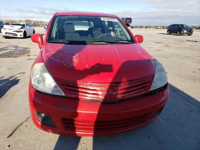 3N1BC1CPXAL390580 - 2010 NISSAN VERSA S RED photo 5