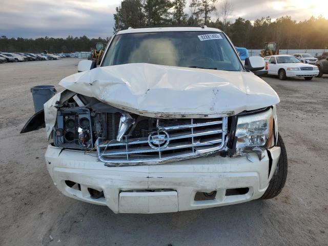 1GYEK63N86R116717 - 2006 CADILLAC ESCALADE LUXURY WHITE photo 5