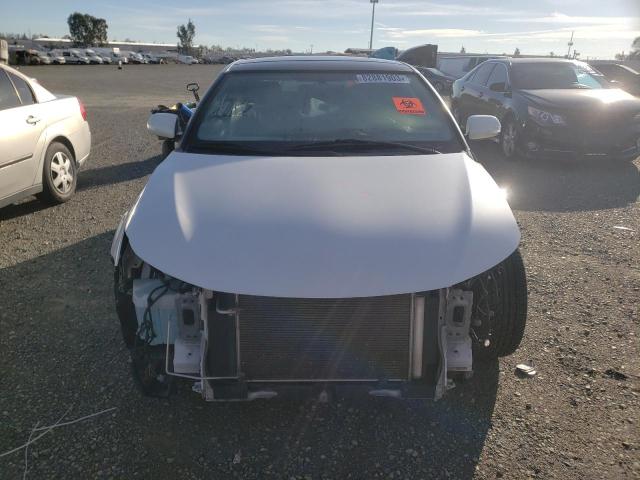 JTKJF5C75F3091369 - 2015 TOYOTA SCION TC 白色 照片 5