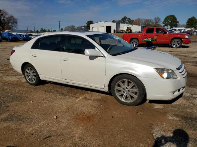 4T1BK36B07U202431 - 2007 TOYOTA AVALON XL WHITE photo 4