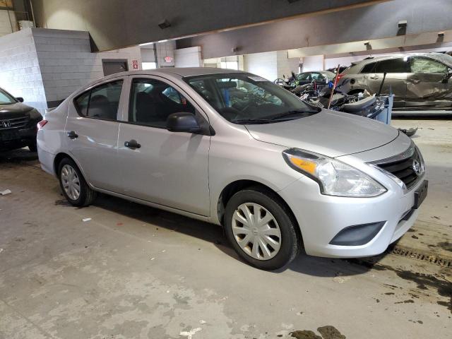 3N1CN7AP3FL846219 - 2015 NISSAN VERSA S SILVER photo 4