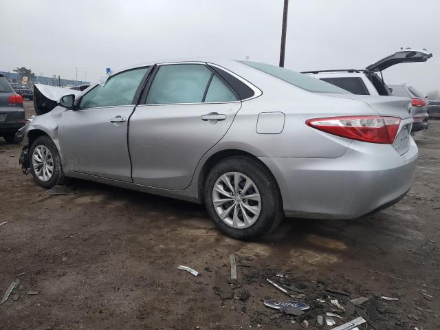 4T1BF1FK7HU652376 - 2017 TOYOTA CAMRY LE SILVER photo 2