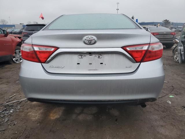 4T1BF1FK7HU652376 - 2017 TOYOTA CAMRY LE SILVER photo 6