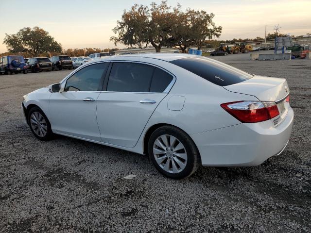 1HGCR2F70FA187084 - 2015 HONDA ACCORD EX WHITE photo 2