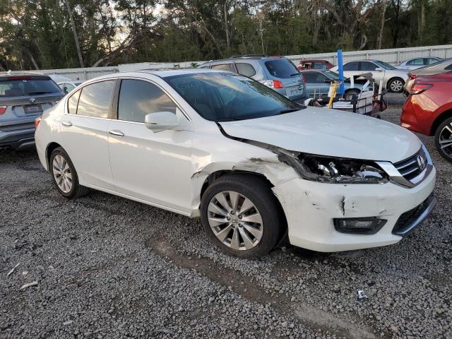 1HGCR2F70FA187084 - 2015 HONDA ACCORD EX WHITE photo 4