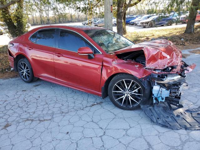 4T1S11AK7PU106925 - 2023 TOYOTA CAMRY SE NIGHT SHADE RED photo 4