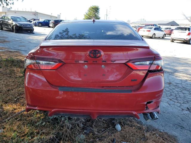 4T1S11AK7PU106925 - 2023 TOYOTA CAMRY SE NIGHT SHADE RED photo 6