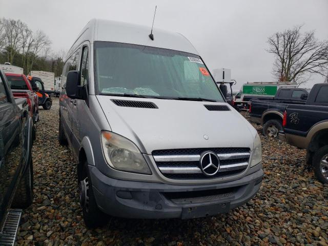 WD3PF4CC8A5497596 - 2010 MERCEDES-BENZ SPRINTER 3500 SILVER photo 4