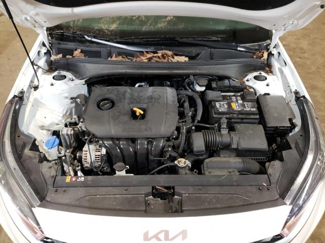 3KPF24ADXPE515506 - 2023 KIA FORTE LX WHITE photo 11