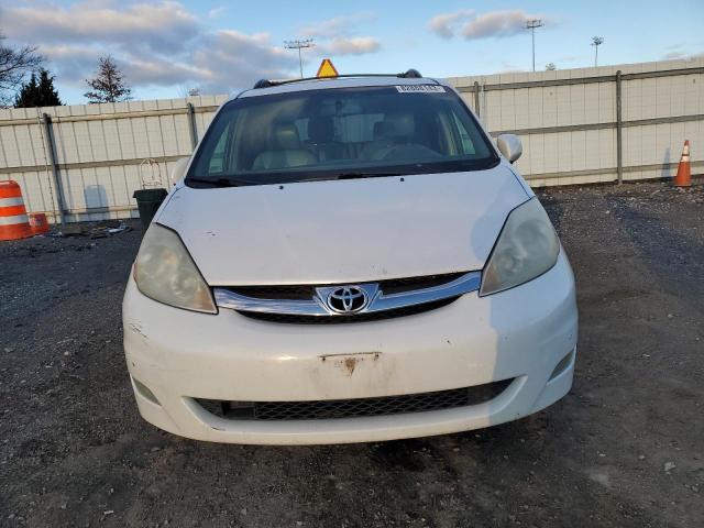 5TDBK22C97S001922 - 2007 TOYOTA SIENNA XLE WHITE photo 5