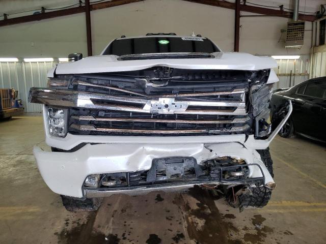 1GC4YRE75NF279261 - 2022 CHEVROLET SILVERADO K2500 HIGH COUNTRY WHITE photo 5