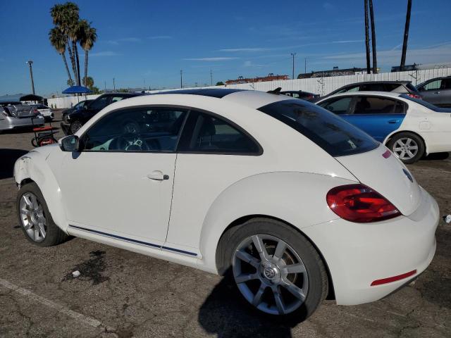 3VWJX7AT1DM605873 - 2013 VOLKSWAGEN BEETLE WHITE photo 2