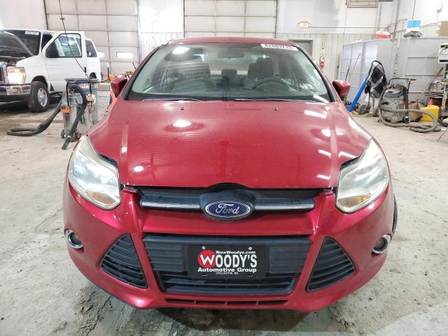 1FAHP3F23CL235817 - 2012 FORD FOCUS SE RED photo 5