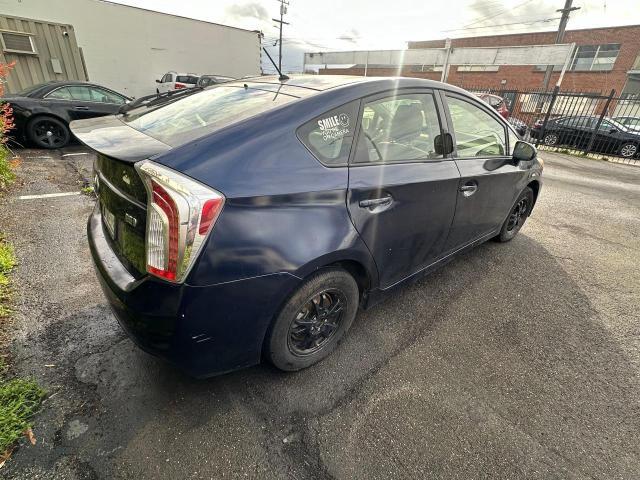 JTDKN3DU6F1966493 - 2015 TOYOTA PRIUS BLUE photo 4