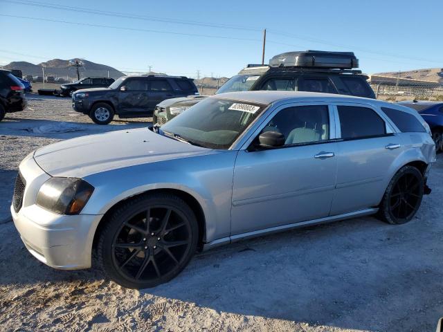 2D4FV48T05H692591 - 2005 DODGE MAGNUM SE SILVER photo 1