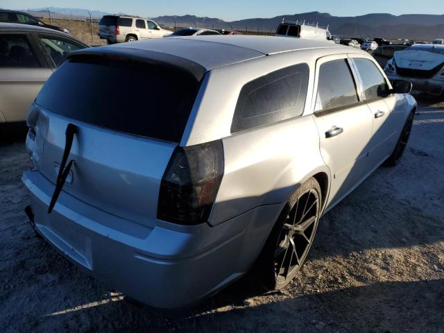 2D4FV48T05H692591 - 2005 DODGE MAGNUM SE SILVER photo 3