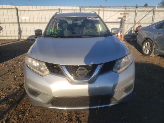 KNMAT2MV9FP556675 - 2015 NISSAN ROGUE S GRAY photo 5