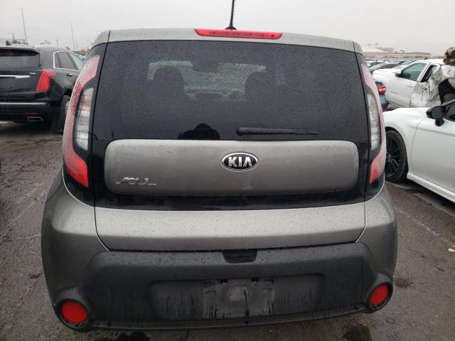 KNDJN2A26G7392341 - 2016 KIA SOUL SILVER photo 6