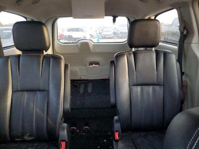 2C4RC1BG3GR214785 - 2016 CHRYSLER TOWN & COU TOURING RED photo 10