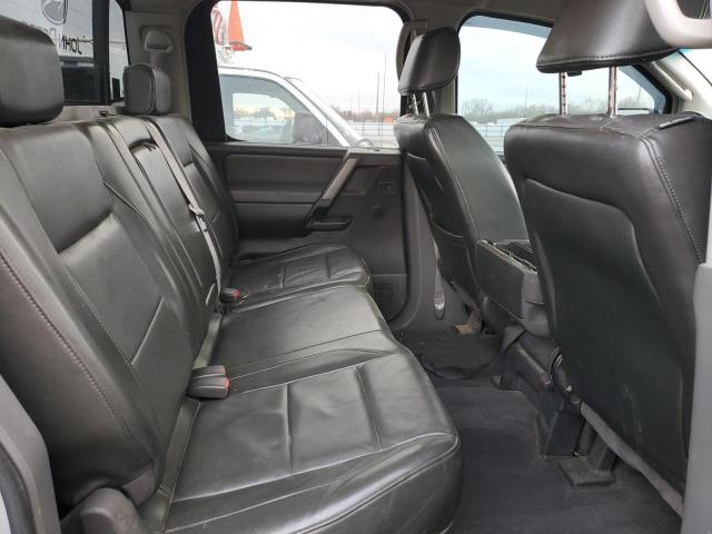 1N6BA07B55N535698 - 2005 NISSAN TITAN XE SILVER photo 10