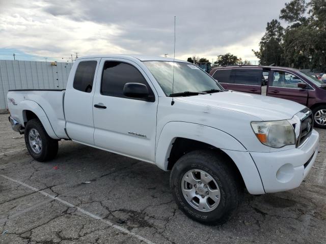 5TETU62N97Z444923 - 2007 TOYOTA TACOMA PRERUNNER ACCESS CAB WHITE photo 4