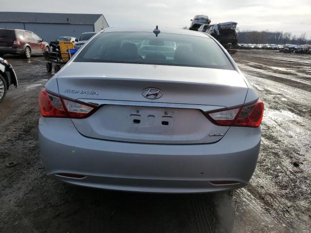 5NPEC4AC0DH643695 - 2013 HYUNDAI SONATA SE SILVER photo 6