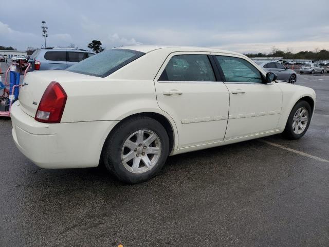2C3KA43R56H526706 - 2006 CHRYSLER 300 WHITE photo 3