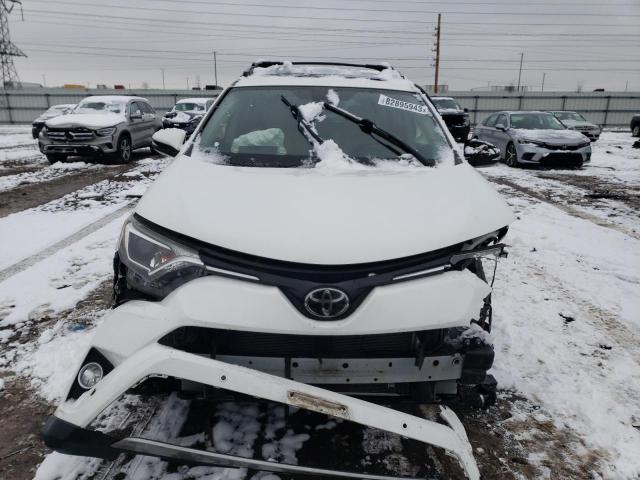 JTMWFREV3HJ713532 - 2017 TOYOTA RAV4 XLE WHITE photo 5