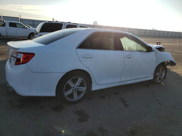 4T1BF1FK4EU819031 - 2014 TOYOTA CAMRY L WHITE photo 3