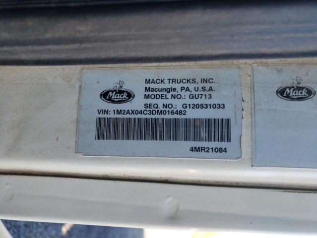 1M2AX04C3DM016482 - 2013 MACK 700 GU700 WHITE photo 10